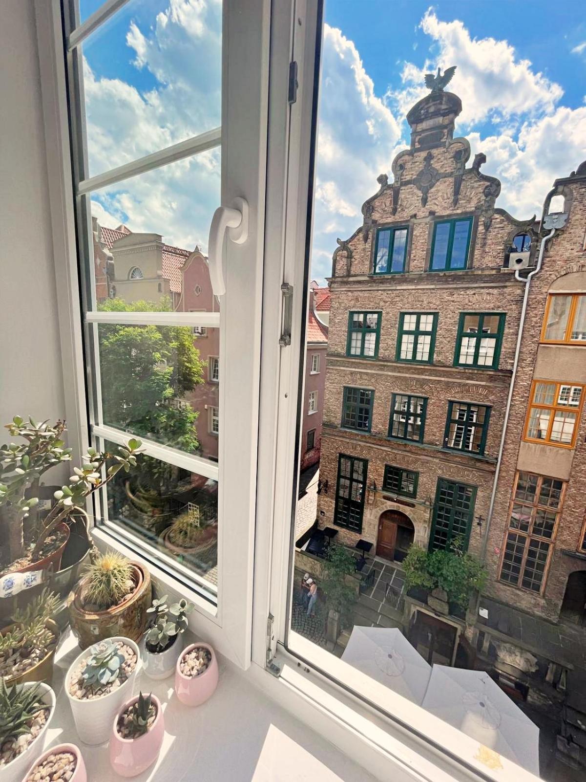 Old Town Center Mariacka View Apartment Gdansk Bagian luar foto